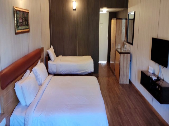 Room 8